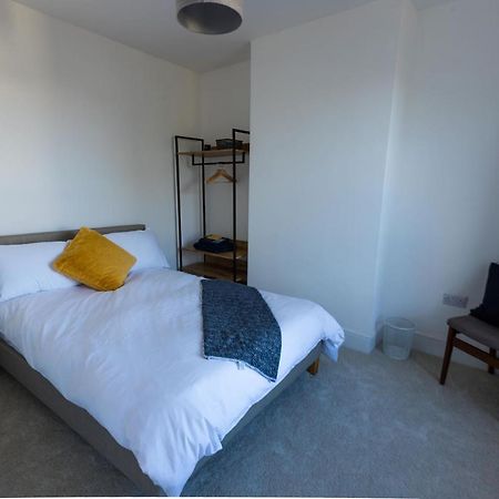 Amazing New 3 Double Bed House In Staple Hill! Apartment Bristol Luaran gambar